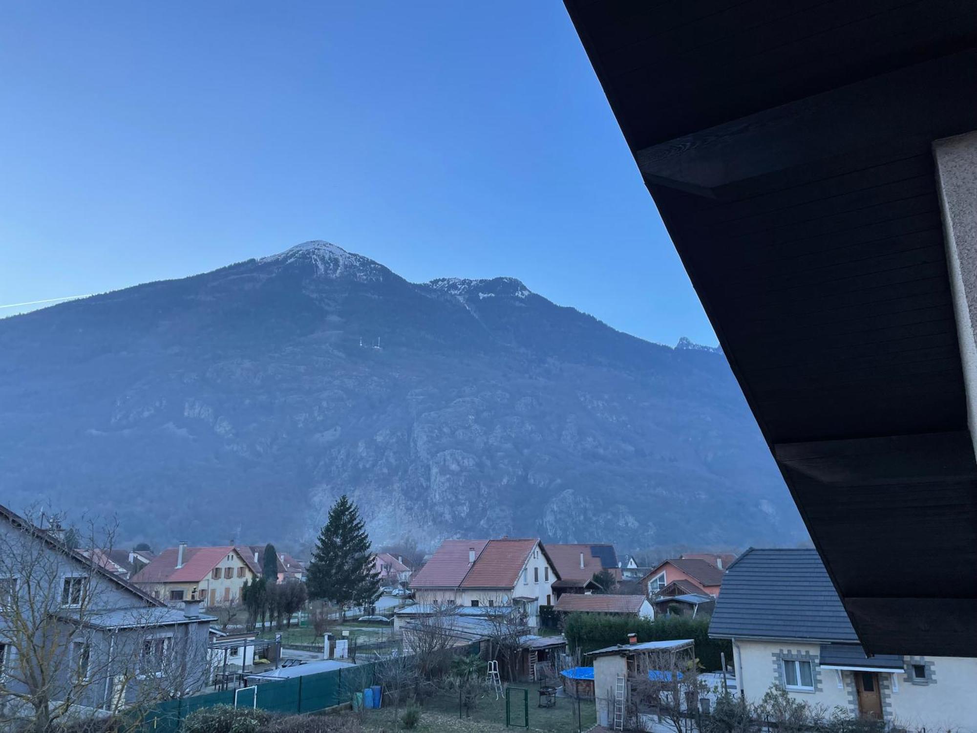 Au Pied De La Vallee Saint-Etienne-de-Cuines Eksteriør billede